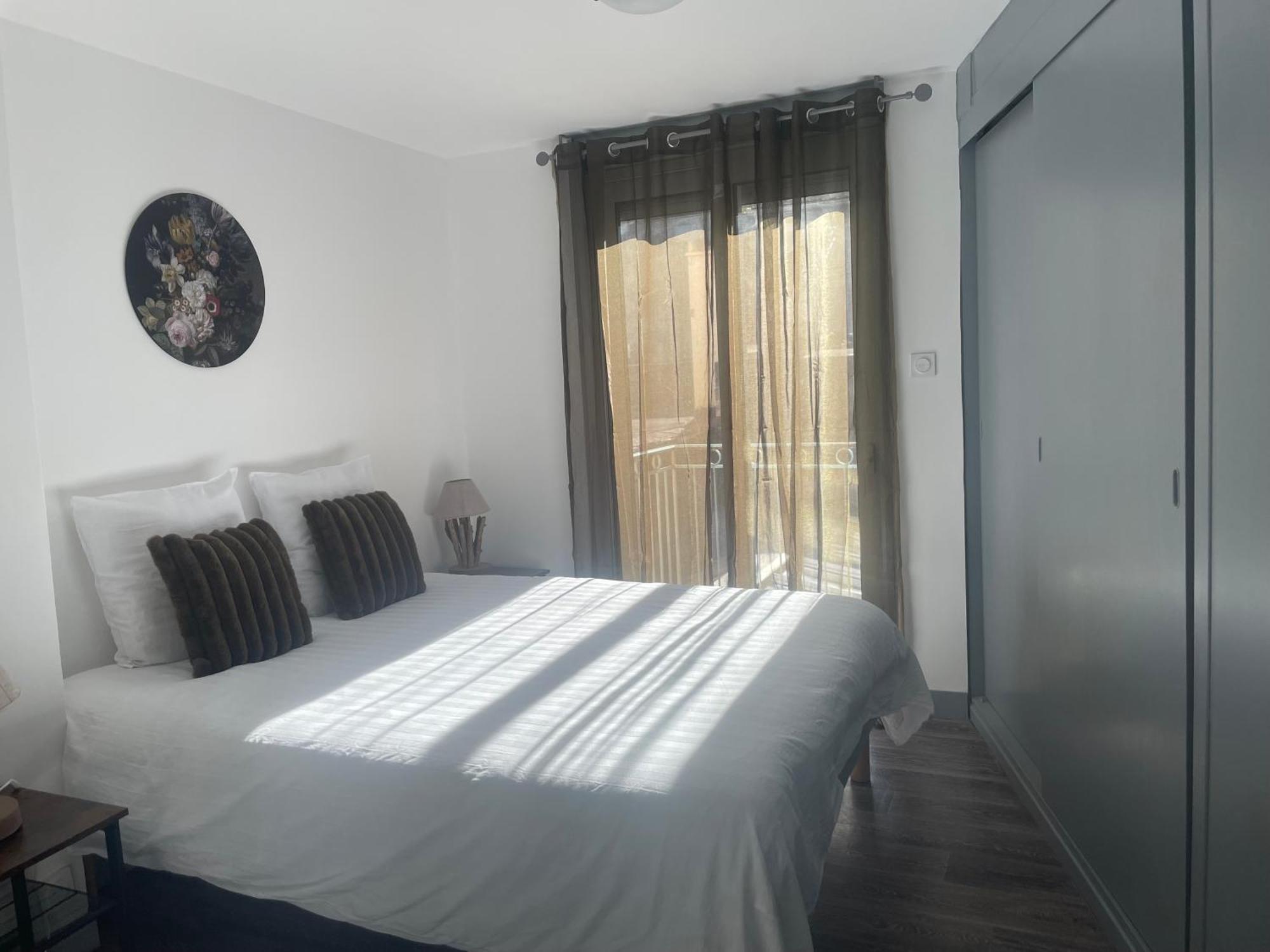 Appartement Place Peyramale Lourdes